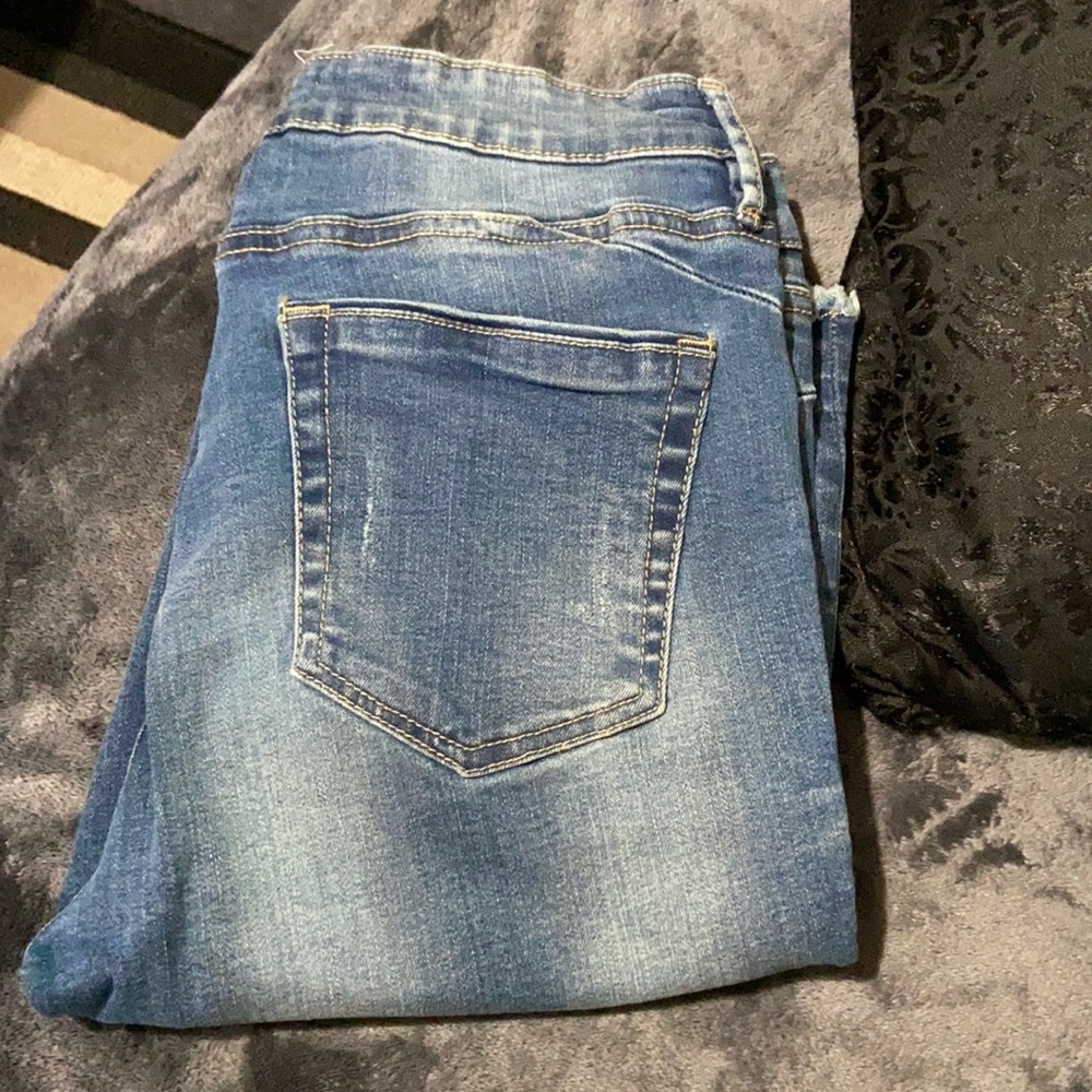 Eighty two size 11